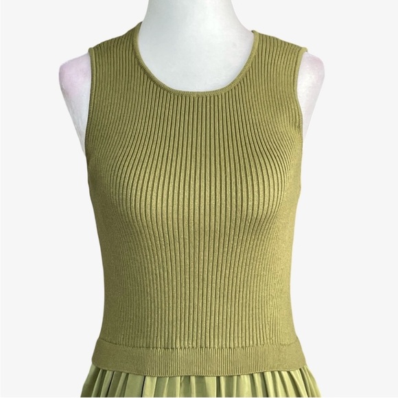 Taylor size small moss green maxi dress w/ stretchy sleeveless top, silky bottom - Picture 6 of 16